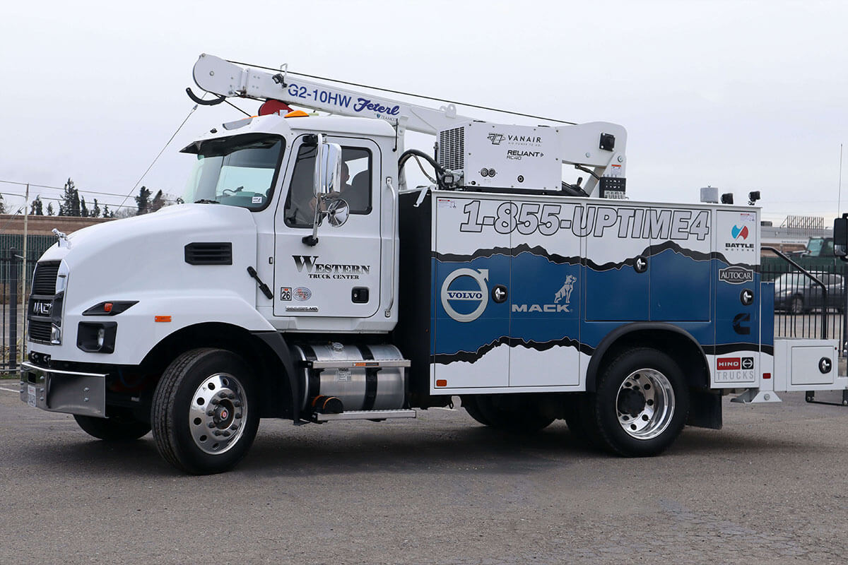 Mobile Service | Western Truck Center | California | Full-Service