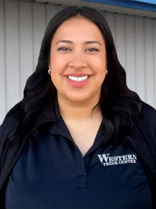 MaryCarmen Valencia – Western Truck Center – Turlock, Parts Manager